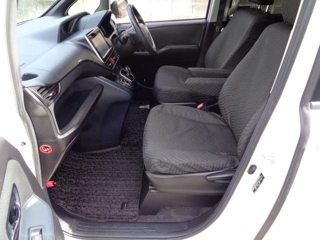 ヴォクシー ハイブリッドV 禁煙車 プッシュスタート スマートキー 後席モニター 両側電動ドア 純正9型ナビ フルセグTV DVD再 Bluetooth Bカメラ ETC 純正シートカバー LEDヘッドランプ 前席シートヒーター(39枚目)