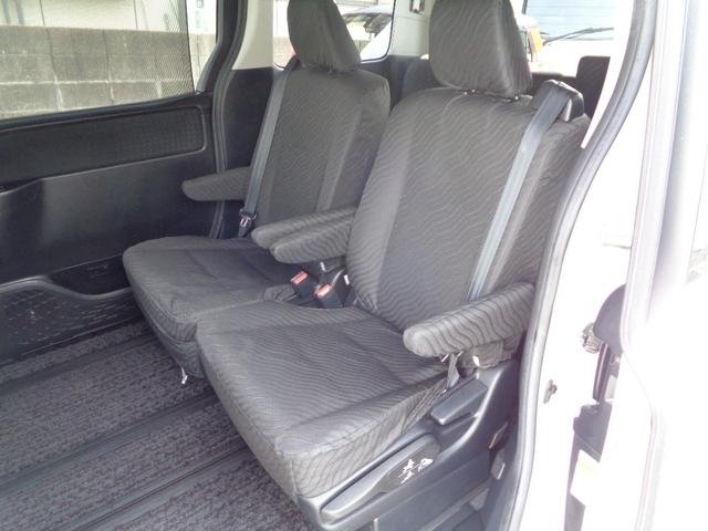 ヴォクシー ハイブリッドV 禁煙車 プッシュスタート スマートキー 後席モニター 両側電動ドア 純正9型ナビ フルセグTV DVD再 Bluetooth Bカメラ ETC 純正シートカバー LEDヘッドランプ 前席シートヒーター(45枚目)