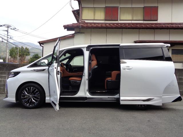 ヴェルファイアハイブリッド Z プレミア 禁煙 モデリスタエアロ 13.2型有機EL後席モニター 左右独立ムーンルーフ Dインナーミラー HUD トヨタチームメイト アドバンスパーク 全方位カメラ 14型モニター 19インチAW 前後ドラレコ(11枚目)