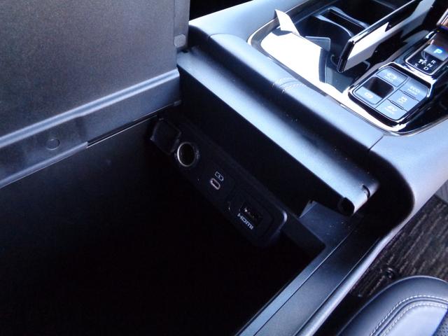 アルファードハイブリッド Ｚ　禁煙１オーナー　モデリスタエアロ　１３．２型後席モニター　左右独立ムーンルーフ　ユニバーサルステップ　Ｄインナーミラー　ＨＵＤ　トヨタチームメイト　アドバンスパーク　全方位カメラ　１４型コネクトナビ（36枚目）