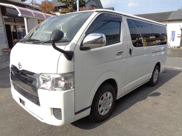 ハイエースバン ロングDX GLパッケージ 1年保証 禁煙車 6人乗 キーレス SDナビ フルセグTV DVD再生 Bluetooth バックカメラ ETC ドラレコ前後 デジタルインナーミラー 窓ありサイドガラス フィルム施工 タイヤ4本新品(4枚目)