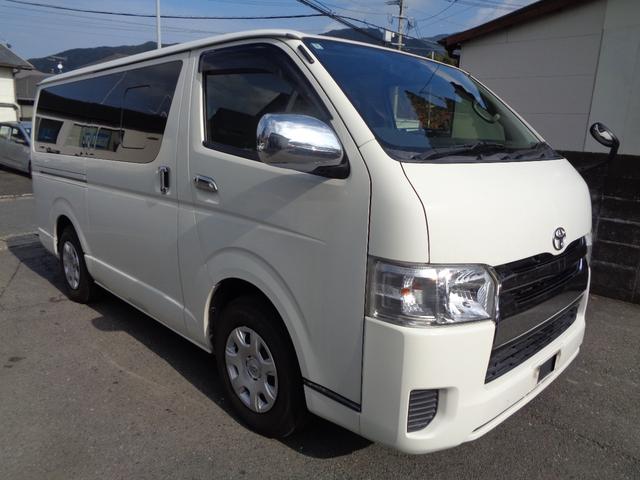 ハイエースバン ロングDX GLパッケージ 1年保証 禁煙車 6人乗 キーレス SDナビ フルセグTV DVD再生 Bluetooth バックカメラ ETC ドラレコ前後 デジタルインナーミラー 窓ありサイドガラス フィルム施工 タイヤ4本新品(5枚目)