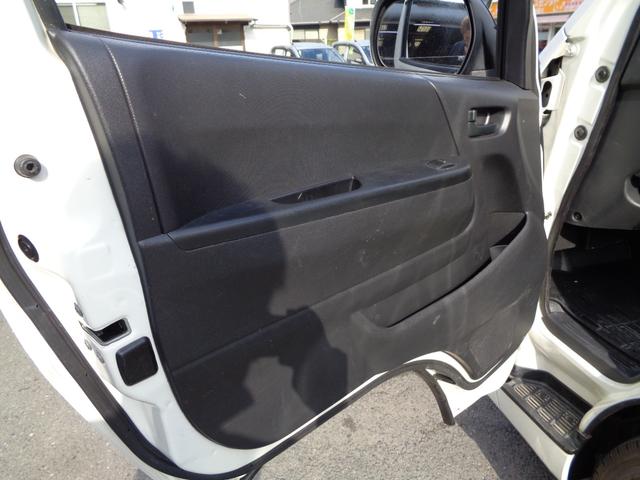 ハイエースバン ロングDX GLパッケージ 1年保証 禁煙車 6人乗 キーレス SDナビ フルセグTV DVD再生 Bluetooth バックカメラ ETC ドラレコ前後 デジタルインナーミラー 窓ありサイドガラス フィルム施工 タイヤ4本新品(40枚目)