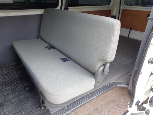 ハイエースバン ロングDX GLパッケージ 1年保証 禁煙車 6人乗 キーレス SDナビ フルセグTV DVD再生 Bluetooth バックカメラ ETC ドラレコ前後 デジタルインナーミラー 窓ありサイドガラス フィルム施工 タイヤ4本新品(44枚目)