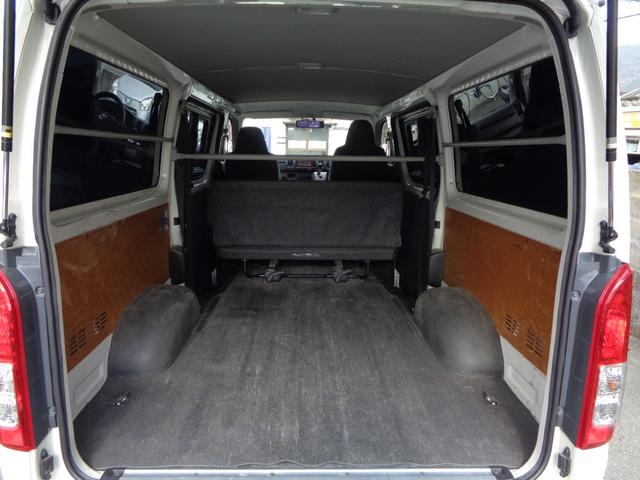 ハイエースバン ロングDX GLパッケージ 1年保証 禁煙車 6人乗 キーレス SDナビ フルセグTV DVD再生 Bluetooth バックカメラ ETC ドラレコ前後 デジタルインナーミラー 窓ありサイドガラス フィルム施工 タイヤ4本新品(45枚目)