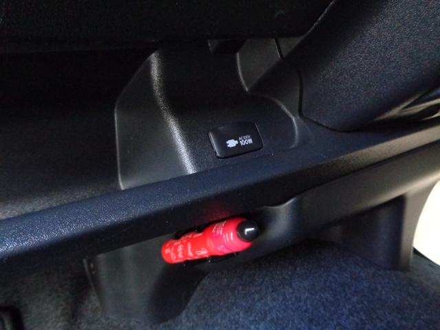 ハイエースバン スーパーＧＬ　ダークプライムＩＩ　禁煙１オーナー　アルパイン１１型ナビ　フルセグＴＶ　フロントサイドリアカメラ　ＤＶＤ再生　Ｂｌｕｅｔｏｏｔｈ　ＥＴＣ　１７インチＡＷ　ローダウン　モデリスタＦスポ　ヴァレンティテール　セーフティセンス（62枚目）