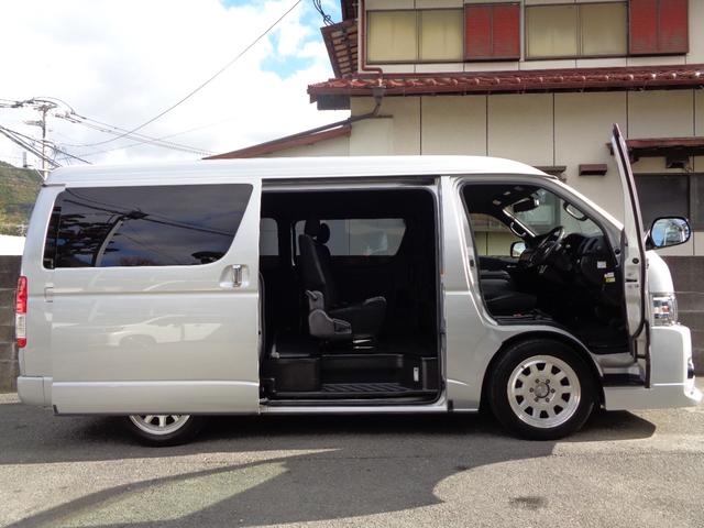 ハイエースバン ロングワイドスーパＧＬマルチロルトランスポタタイプＩ　禁煙１オーナー　両側電動ドア　プッシュスタート＆スマートキー　ＳＤナビフルセグ　ＤＶＤ再　Ｂｌｕｅｔｏｏｔｈ　Ｂカメラ　ＥＴＣ　玄武ローダウン　１７ＡＷ　モデリスタＦスポイラー　デジタルインナーミラー（9枚目）