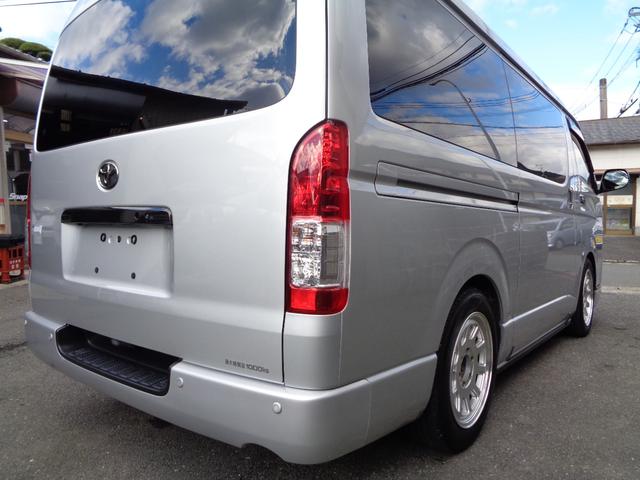 ハイエースバン ロングワイドスーパＧＬマルチロルトランスポタタイプＩ　禁煙１オーナー　両側電動ドア　プッシュスタート＆スマートキー　ＳＤナビフルセグ　ＤＶＤ再　Ｂｌｕｅｔｏｏｔｈ　Ｂカメラ　ＥＴＣ　玄武ローダウン　１７ＡＷ　モデリスタＦスポイラー　デジタルインナーミラー（17枚目）