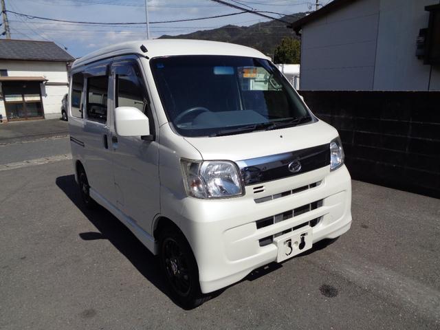 ハイゼットカーゴ クルーズターボリミテッド　１年保証　禁煙１オーナー　リア２分割シート　両側スライドドア　ＳＤナビ　フルセグＴＶ　ＤＶＤ再　Ｂｌｕｅｔｏｏｔｈ　バックカメラ　ＥＴＣ　サイドステップ＆リア廻り後期アトレーワゴン仕様　フィルム施工済（3枚目）