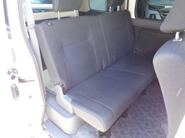 ハイゼットカーゴ クルーズターボリミテッド　１年保証　禁煙１オーナー　リア２分割シート　両側スライドドア　ＳＤナビ　フルセグＴＶ　ＤＶＤ再　Ｂｌｕｅｔｏｏｔｈ　バックカメラ　ＥＴＣ　サイドステップ＆リア廻り後期アトレーワゴン仕様　フィルム施工済（38枚目）