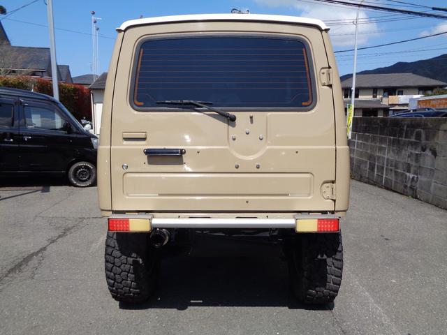 ジムニー ワイルドウインド　禁煙車　リフトアップ　１５インチアルミ　オーバーフェンダー　前後社外バンパー　外マフラー　シートカバー　ＬＥＤヘッドランプ　ＣＤデッキ　Ｂｌｕｅｔｏｏｔｈ　ＵＳＢ　新品ＥＴＣ　リアガラスフィルム施工（11枚目）