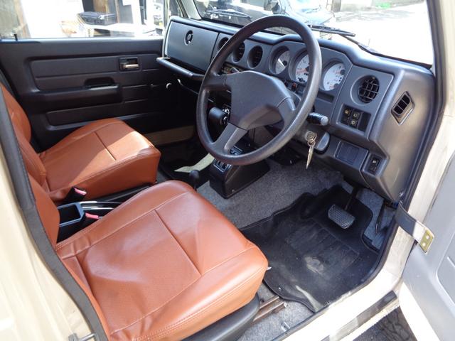 ジムニー ワイルドウインド　禁煙車　リフトアップ　１５インチアルミ　オーバーフェンダー　前後社外バンパー　外マフラー　シートカバー　ＬＥＤヘッドランプ　ＣＤデッキ　Ｂｌｕｅｔｏｏｔｈ　ＵＳＢ　新品ＥＴＣ　リアガラスフィルム施工（23枚目）