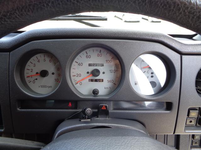 ジムニー ワイルドウインド　禁煙車　リフトアップ　１５インチアルミ　オーバーフェンダー　前後社外バンパー　外マフラー　シートカバー　ＬＥＤヘッドランプ　ＣＤデッキ　Ｂｌｕｅｔｏｏｔｈ　ＵＳＢ　新品ＥＴＣ　リアガラスフィルム施工（28枚目）