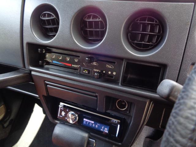 ジムニー ワイルドウインド　禁煙車　リフトアップ　１５インチアルミ　オーバーフェンダー　前後社外バンパー　外マフラー　シートカバー　ＬＥＤヘッドランプ　ＣＤデッキ　Ｂｌｕｅｔｏｏｔｈ　ＵＳＢ　新品ＥＴＣ　リアガラスフィルム施工（29枚目）