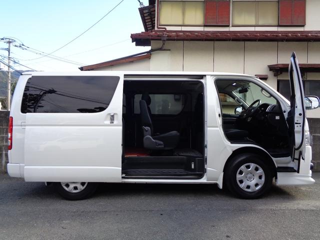 ハイエースバン ロングスーパーＧＬ　４型３０００ｃｃディーゼルターボ　プッシュスタート＆スマートキー２個　ＳＤナビ　フルセグ　ＤＶＤ再　Ｂｌｕｅｔｏｏｔｈ　Ｂカメラ　ＥＴＣ　純正ＬＥＤヘッド　モデＦスポ　Ｄインナーミラー　フィルム施工（9枚目）