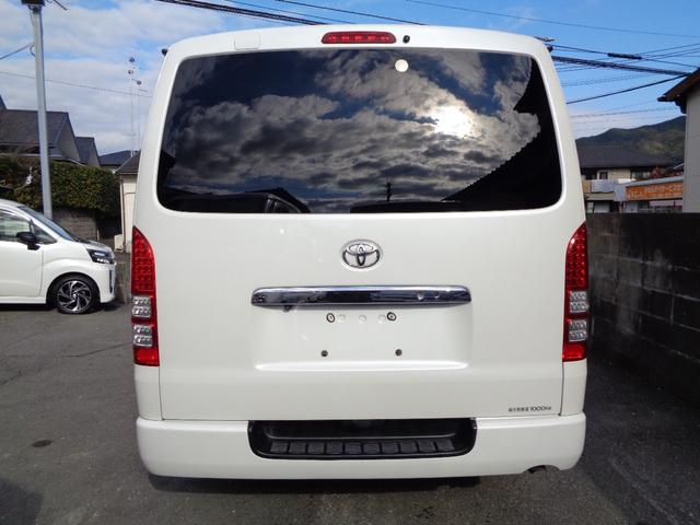 ハイエースバン ロングスーパーＧＬ　４型３０００ｃｃディーゼルターボ　プッシュスタート＆スマートキー２個　ＳＤナビ　フルセグ　ＤＶＤ再　Ｂｌｕｅｔｏｏｔｈ　Ｂカメラ　ＥＴＣ　純正ＬＥＤヘッド　モデＦスポ　Ｄインナーミラー　フィルム施工（13枚目）