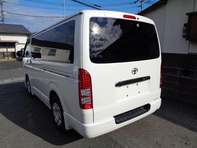 ハイエースバン ロングスーパーＧＬ　４型３０００ｃｃディーゼルターボ　プッシュスタート＆スマートキー２個　ＳＤナビ　フルセグ　ＤＶＤ再　Ｂｌｕｅｔｏｏｔｈ　Ｂカメラ　ＥＴＣ　純正ＬＥＤヘッド　モデＦスポ　Ｄインナーミラー　フィルム施工（14枚目）