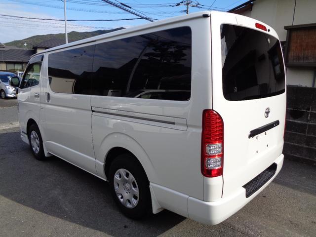 ハイエースバン ロングスーパーＧＬ　４型３０００ｃｃディーゼルターボ　プッシュスタート＆スマートキー２個　ＳＤナビ　フルセグ　ＤＶＤ再　Ｂｌｕｅｔｏｏｔｈ　Ｂカメラ　ＥＴＣ　純正ＬＥＤヘッド　モデＦスポ　Ｄインナーミラー　フィルム施工（16枚目）