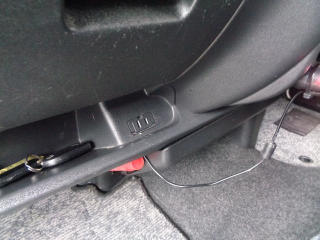 ハイエースバン ロングスーパーＧＬ　４型３０００ｃｃディーゼルターボ　プッシュスタート＆スマートキー２個　ＳＤナビ　フルセグ　ＤＶＤ再　Ｂｌｕｅｔｏｏｔｈ　Ｂカメラ　ＥＴＣ　純正ＬＥＤヘッド　モデＦスポ　Ｄインナーミラー　フィルム施工（40枚目）