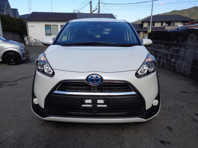 シエンタ ハイブリッドＧ　禁煙車　６人乗り　プッシュスタート　スマートキー　後席モニター　両側電動ドア　純正ナビ　フルセグＴＶ　ＤＶＤ再　Ｂｌｕｅｔｏｏｔｈ　Ｂカメラ　ＥＴＣ　社外ＬＥＤヘッド　前席シートヒーター（2枚目）