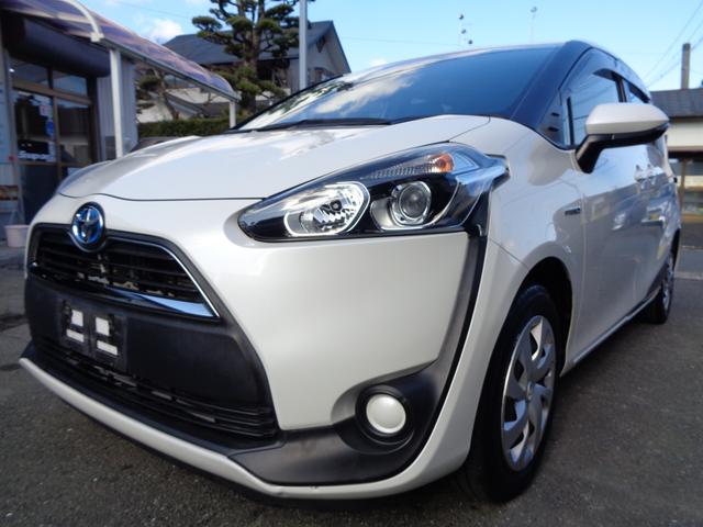 シエンタ ハイブリッドＧ　禁煙車　６人乗り　プッシュスタート　スマートキー　後席モニター　両側電動ドア　純正ナビ　フルセグＴＶ　ＤＶＤ再　Ｂｌｕｅｔｏｏｔｈ　Ｂカメラ　ＥＴＣ　社外ＬＥＤヘッド　前席シートヒーター（6枚目）