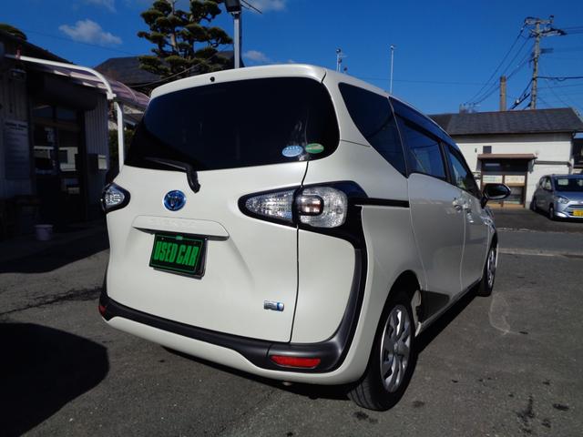 シエンタ ハイブリッドＧ　禁煙車　６人乗り　プッシュスタート　スマートキー　後席モニター　両側電動ドア　純正ナビ　フルセグＴＶ　ＤＶＤ再　Ｂｌｕｅｔｏｏｔｈ　Ｂカメラ　ＥＴＣ　社外ＬＥＤヘッド　前席シートヒーター（8枚目）