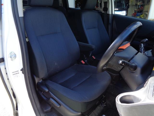 シエンタ ハイブリッドＧ　禁煙車　６人乗り　プッシュスタート　スマートキー　後席モニター　両側電動ドア　純正ナビ　フルセグＴＶ　ＤＶＤ再　Ｂｌｕｅｔｏｏｔｈ　Ｂカメラ　ＥＴＣ　社外ＬＥＤヘッド　前席シートヒーター（23枚目）