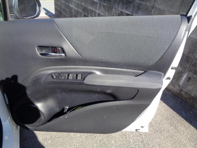 シエンタ ハイブリッドＧ　禁煙車　６人乗り　プッシュスタート　スマートキー　後席モニター　両側電動ドア　純正ナビ　フルセグＴＶ　ＤＶＤ再　Ｂｌｕｅｔｏｏｔｈ　Ｂカメラ　ＥＴＣ　社外ＬＥＤヘッド　前席シートヒーター（24枚目）