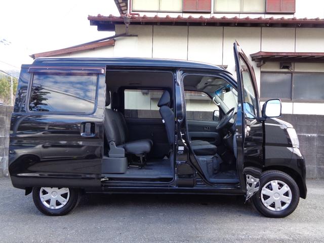 ハイゼットカーゴ クルーズターボリミテッド　１年保証　キーレス　オートマ　両側スライドドア　後席２分割シート　ＳＤナビ　フルセグＴＶ　ＤＶＤ再　Ｂｌｕｅｔｏｏｔｈ　Ｂカメラ　ＥＴＣ　クラッツィオ新品シートカバー　タイヤ４本＆バッテリー新品交換済（9枚目）