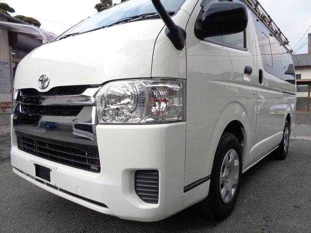 ハイエースバン ロングＤＸ　ＧＬパッケージ　５ドア３０００ｃｃディーゼルターボ禁煙１オーナー６人乗　純正ナビ　フルセグ　ＤＶＤ再　Ｂｌｕｅｔｏｏｔｈ　Ｂカメラ　ＥＴＣ　純ＬＥＤヘッド　電格ミラー　ルーフキャリア＆リアラダー　ガラスフィルム施工（6枚目）