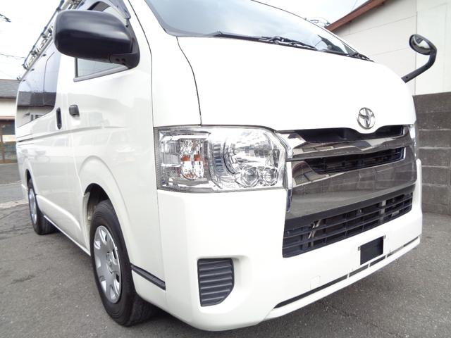 ハイエースバン ロングＤＸ　ＧＬパッケージ　５ドア３０００ｃｃディーゼルターボ禁煙１オーナー６人乗　純正ナビ　フルセグ　ＤＶＤ再　Ｂｌｕｅｔｏｏｔｈ　Ｂカメラ　ＥＴＣ　純ＬＥＤヘッド　電格ミラー　ルーフキャリア＆リアラダー　ガラスフィルム施工（7枚目）