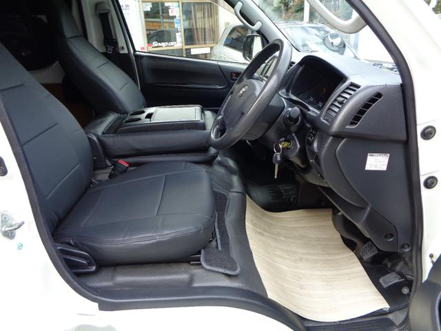 ハイエースバン ロングＤＸ　ＧＬパッケージ　５ドア３０００ｃｃディーゼルターボ禁煙１オーナー６人乗　純正ナビ　フルセグ　ＤＶＤ再　Ｂｌｕｅｔｏｏｔｈ　Ｂカメラ　ＥＴＣ　純ＬＥＤヘッド　電格ミラー　ルーフキャリア＆リアラダー　ガラスフィルム施工（26枚目）