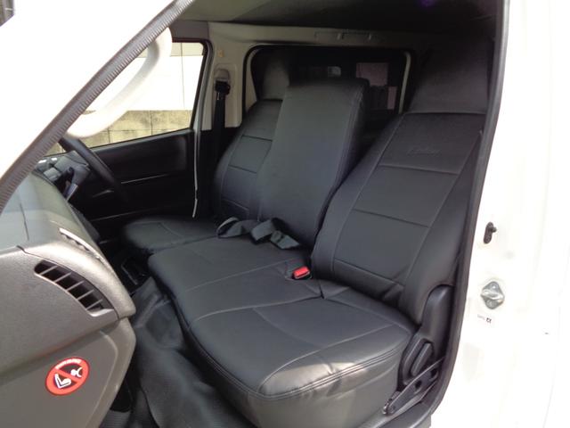 ハイエースバン ロングＤＸ　ＧＬパッケージ　５ドア３０００ｃｃディーゼルターボ禁煙１オーナー６人乗　純正ナビ　フルセグ　ＤＶＤ再　Ｂｌｕｅｔｏｏｔｈ　Ｂカメラ　ＥＴＣ　純ＬＥＤヘッド　電格ミラー　ルーフキャリア＆リアラダー　ガラスフィルム施工（37枚目）