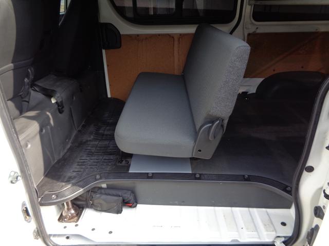 ハイエースバン ロングＤＸ　ＧＬパッケージ　５ドア３０００ｃｃディーゼルターボ禁煙１オーナー６人乗　純正ナビ　フルセグ　ＤＶＤ再　Ｂｌｕｅｔｏｏｔｈ　Ｂカメラ　ＥＴＣ　純ＬＥＤヘッド　電格ミラー　ルーフキャリア＆リアラダー　ガラスフィルム施工（41枚目）