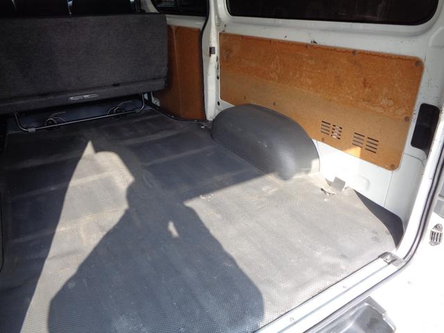 ハイエースバン ロングＤＸ　ＧＬパッケージ　５ドア３０００ｃｃディーゼルターボ禁煙１オーナー６人乗　純正ナビ　フルセグ　ＤＶＤ再　Ｂｌｕｅｔｏｏｔｈ　Ｂカメラ　ＥＴＣ　純ＬＥＤヘッド　電格ミラー　ルーフキャリア＆リアラダー　ガラスフィルム施工（44枚目）