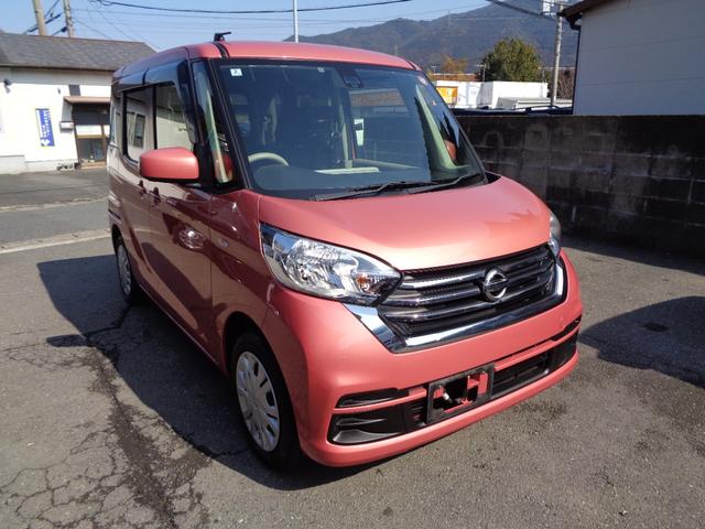 デイズルークス Ｘ　１年保証　禁煙車　プッシュスタート　インテリキー２個　純正ナビ　フルセグＴＶ　ＤＶＤ再生　Ｂｌｕｅｔｏｏｔｈ　アラウンドビューモニター　ＥＴＣ　左電動ドア　エマージェンシーブレーキ　純正シートカバー（3枚目）