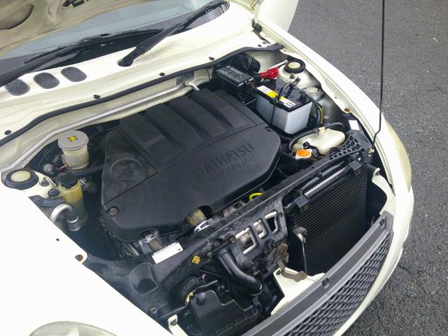 コペン アクティブトップ　ＥＴＣ　メモリナビ　ＣＤ／ＤＶＤ　ラジオ　ＭＯＭＯハンドル　フォグランプ　ＬＥＤライト　１５インチアルミホイール　キーレス　エアコン　パワーステアリング　パワーウィンドウ　Ｗエアバック　ＡＢＳ（26枚目）