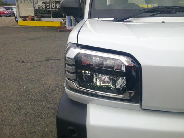 タフト Ｇ　サンルーフ　全方位カメラ　ＳＤナビ　フルセグＴＶ　Ｂｌｕｅｔｏｏｔｈ　衝突軽減　車線逸脱警報　横滑り防止　パーキングアシスト　両席シートヒータ　オートＬＥＤライト　フォグ　置くだけ充電　１５インチＡＷ（4枚目）