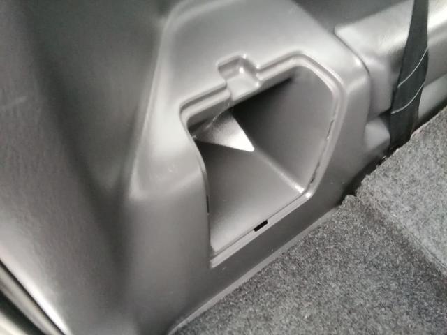 ジムニー ランドベンチャー　走行６７６３０ｋｍ！　５速ＭＴ　４ＷＤ切替　ＳＤナビ　ワンセグＴＶ　Ｂｌｕｅｔｏｏｔｈ　ＥＴＣ　背面タイヤ　ルーフレール　電動格納ミラー　１６インチアルミホイール　キーレス　エアコン　ＰＳ　ＰＷ（6枚目）