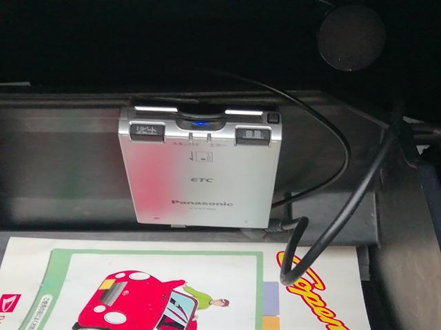 コペン ２ｎｄアニバーサリーエディション　タイミングチェーン　ＳＤナビ　フルセグＴＶ　Ｂｌｕｅｔｏｏｔｈ　ＣＤ／ＤＶＤ　ＭＯＭＯステアリング　ＥＴＣ　両席シートヒーター　ＨＩＤライト　フォグランプ　ＥＴＣ　社外１５インチアルミホイール　ＡＡＣ（30枚目）