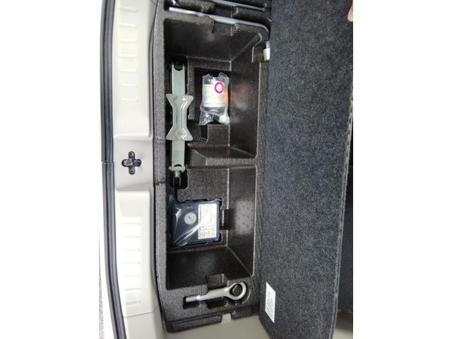 ルークス Ｘ　両側電動スライドドア　全方位カメラ　ナビＴＶ　Ｂｌｕｅｔｏｏｔｈ　ＣＤ／ＤＶＤ　車線逸脱警報　衝突軽減ブレーキ　横滑り防止　アイドリングストップ　ＥＴＣ　ドラレコ　電動格納ミラー　プッシュスタート（7枚目）