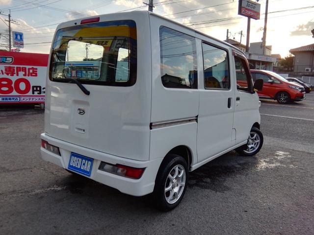 ハイゼットカーゴ スペシャルＳＡＩＩＩ　４ナンバー商用バン　スマートアシスト　アイドリングストップ　衝突軽減ブレーキ　横滑り防止　ラジオ　オートハイビーム　ライトレベライザー　社外１３インチアルミホイール　エアコン　ＰＳ　ＡＢＳ　ＷＡＢ（26枚目）
