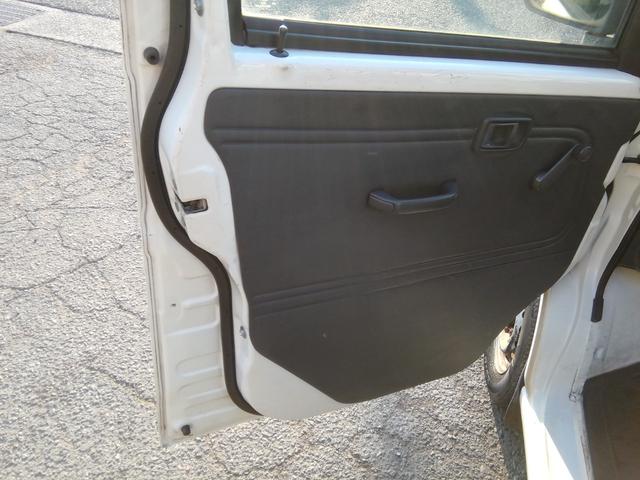 ハイゼットカーゴ デッキバン　４ナンバー商用バン　走行７５６７０ｋｍ！　ライトレベライザー　ラジオ　エアコン　パワーステアリング　パワーウィンドウ（16枚目）