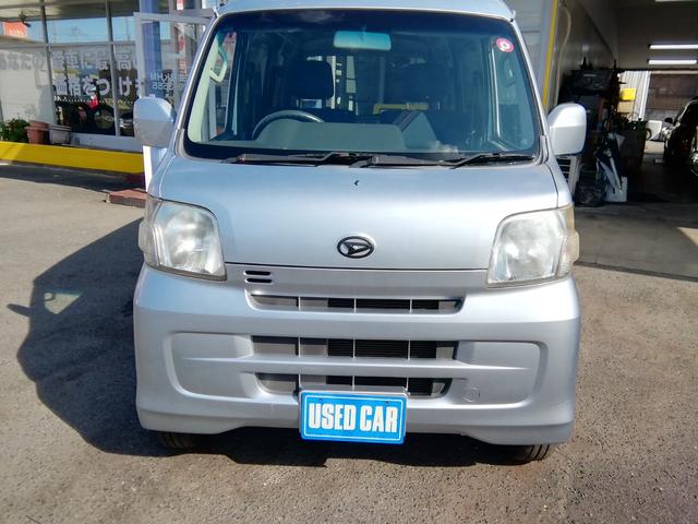 ハイゼットカーゴ ＤＸ　４ナンバー商用バン　走行６８１３０ＫＭ　ＣＤ再生　ラジオ　ライトレベライザー　社外１３インチアルミホイール　エアコン　パワーステアリング　パワーウィンドウ　ＡＢＳ　ダブルエアバック（21枚目）