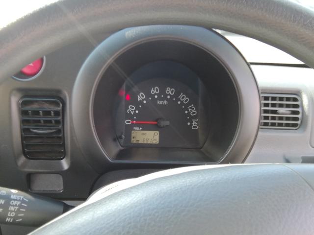 ハイゼットカーゴ ＤＸ　４ナンバー商用バン　走行６８１３０ＫＭ　ＣＤ再生　ラジオ　ライトレベライザー　社外１３インチアルミホイール　エアコン　パワーステアリング　パワーウィンドウ　ＡＢＳ　ダブルエアバック（26枚目）