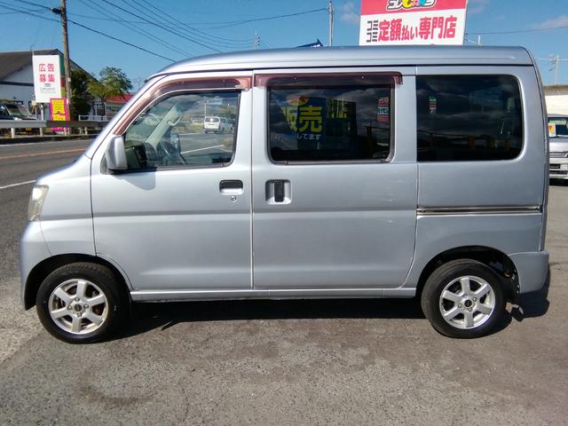 ハイゼットカーゴ ＤＸ　４ナンバー商用バン　走行６８１３０ＫＭ　ＣＤ再生　ラジオ　ライトレベライザー　社外１３インチアルミホイール　エアコン　パワーステアリング　パワーウィンドウ　ＡＢＳ　ダブルエアバック（28枚目）