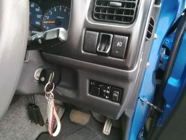 ジムニー XC 走行89520km 背面タイヤ ルーフレール 電動格納ミラー フォグランプ ETC CD再生 キーレス 16インチアルミホイール エアコン パワーステアリング ABS ダブルエアバック(16枚目)