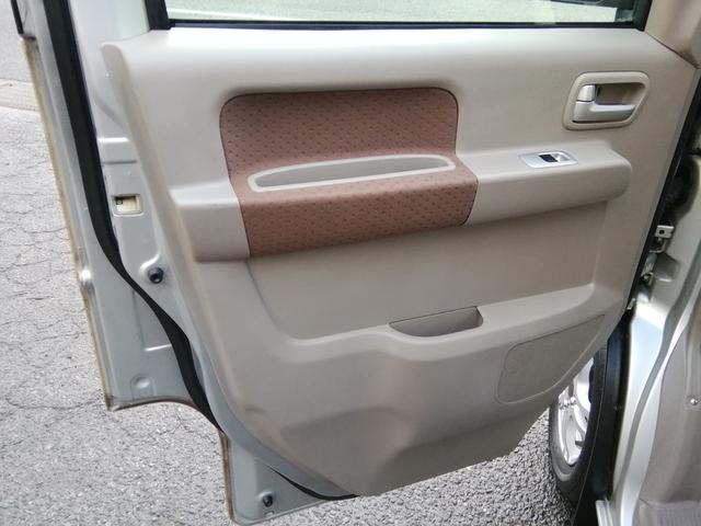 エブリイワゴン ＪＰ　走行５７７７０ｋｍ　禁煙車　電動格納ミラー　キーレス　社外１３インチアルミホイール　ＣＤ　ラジオ　ライトレベライザー　両側スライドドア　エアコン　パワーステアリング　パワーウィンドウ　ＡＢＳ　ＷＡＢ（25枚目）