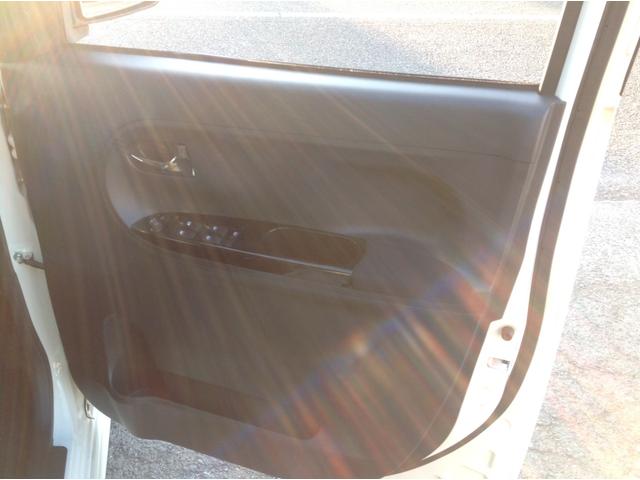 タント カスタムRS SA 両側電動スライドドア バックカメラ SDナビ フルセグTV CD/DVD再生 オートLEDライト フォグランプ アイドリングストップ 衝突軽減ブレーキ 横滑り防止 15インチAW プッシュスタート(35枚目)