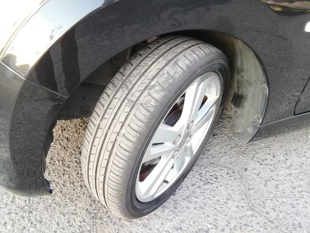 コペン ローブ　ＳＤナビ　ワンセグＴＶ　アイドリングストップ　横滑り防止　ＬＥＤヘッドライト　フォグランプ　ステアリングスイッチ　ＥＴＣ　１６インチアルミホイール　プッシュスタート　スマートキー　オートエアコン（11枚目）